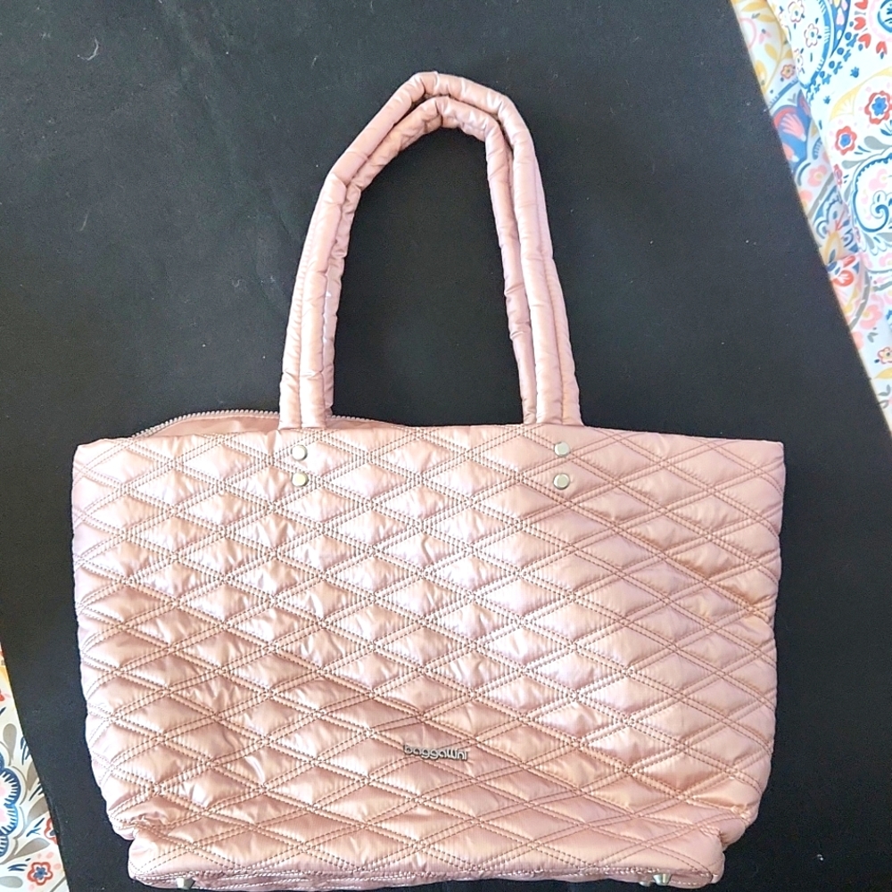 Baggallini brand new tote. No tags.